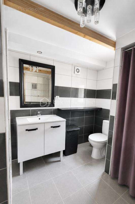 ACHAT d'une Maison rénovée avec charme, jardin, terrasse et garage 2 Chambres à Mazaugues 83136 proche centre - photo 6