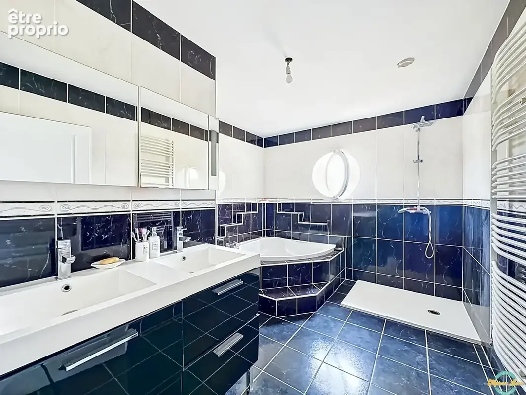 Maison 5 pièces 133 m² à vendre à Bourgoin-Jallieu (38300) - photo 7