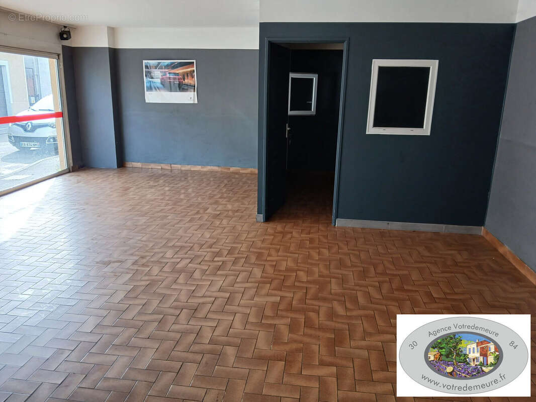 Commerce à SALINDRES