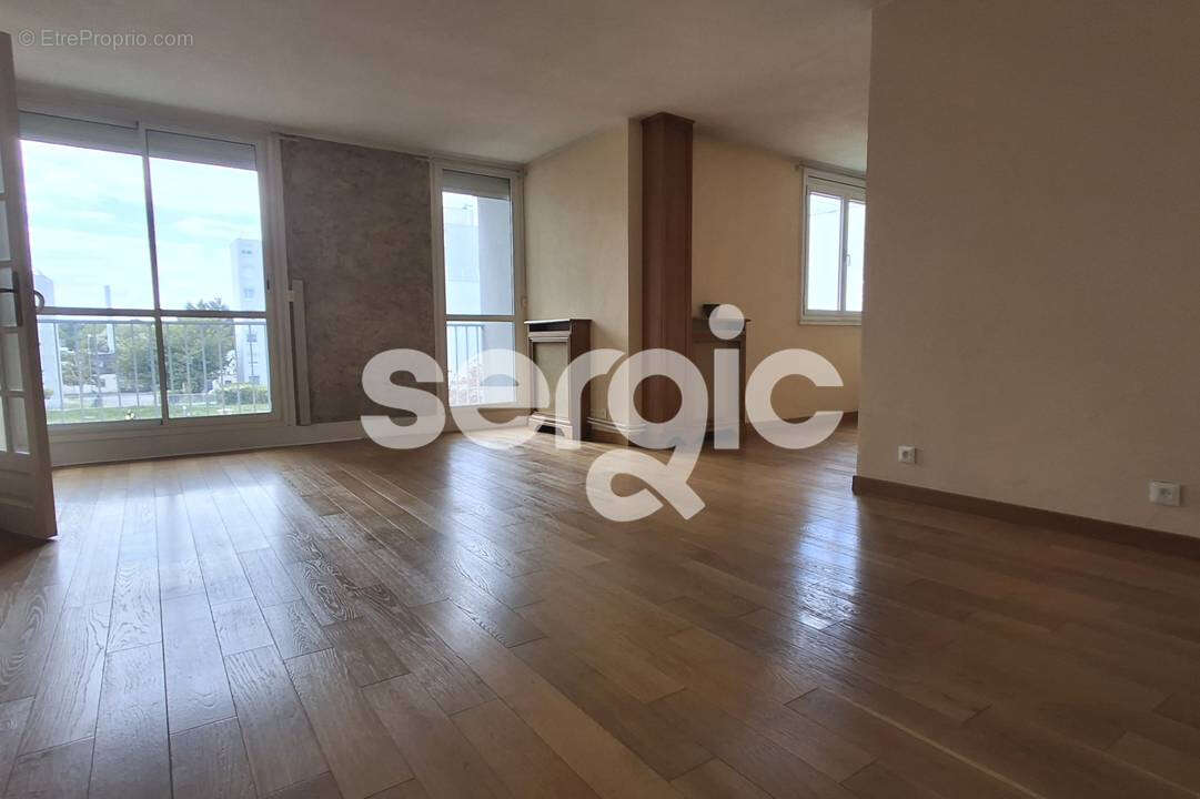 Appartement à QUINCY-SOUS-SENART