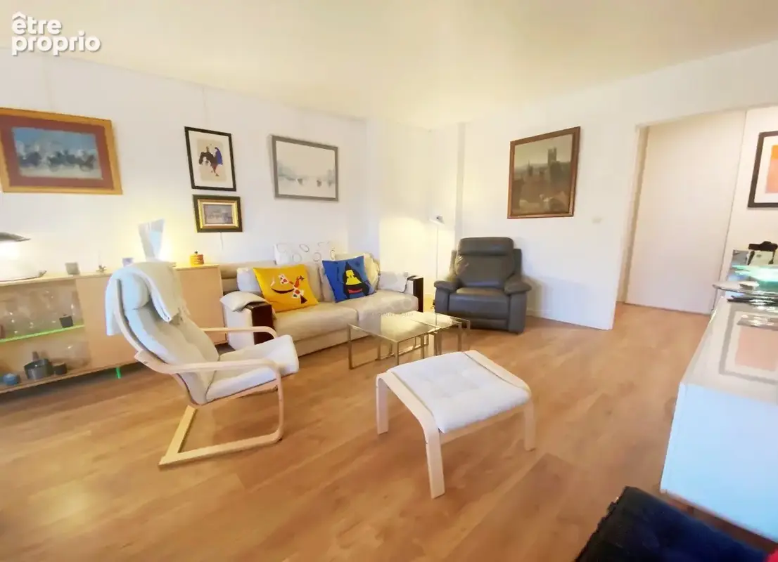 SURESNES/ PUTEAUX. Dans un immeuble de standing, Appartement de 3 pièces totalement rénové avec cave et parking. - photo 3
