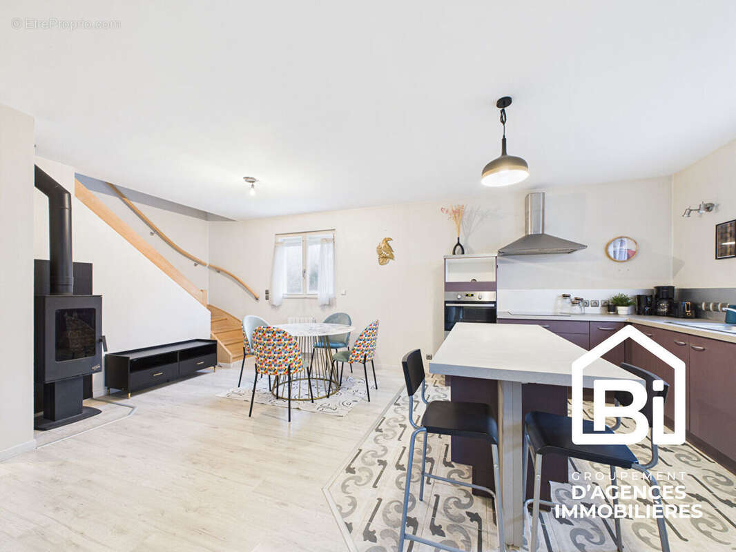 Maison à BRETTEVILLE-SUR-ODON