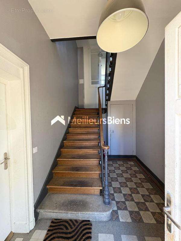 Appartement à BEAUCHAMP