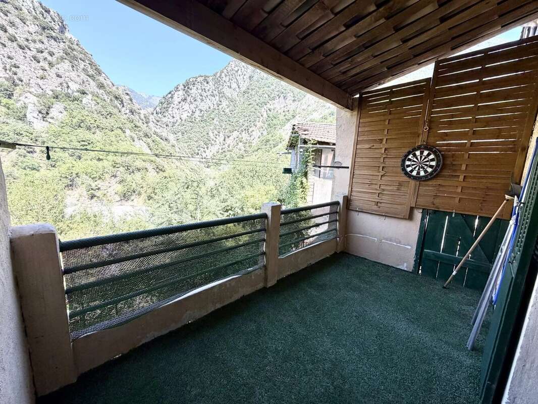 LA COURBAISSE Appartement 2 pièces avec terrasse, vue dégagée sur les montagnes et deux caves - photo 9