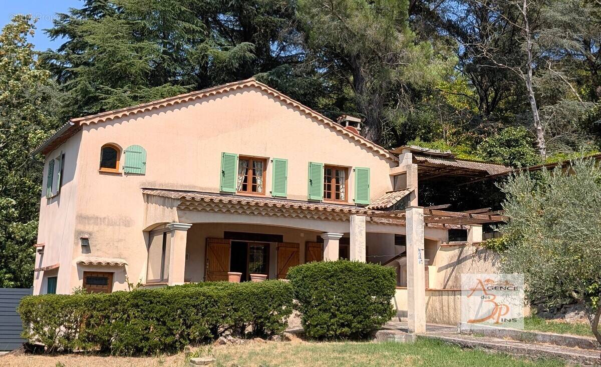 Maison à COLLOBRIERES
