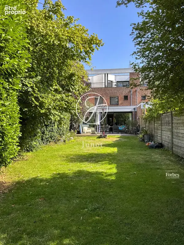 Marcq-en-Barœul - CROISÉ-LAROCHE - Maison - 6 pièces - 185m² - 5 chambres - Jardin 500m² - Terrasse - Garage - Dépendance - photo 12