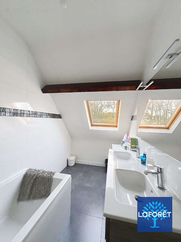 Maison à LA FERTE-ALAIS