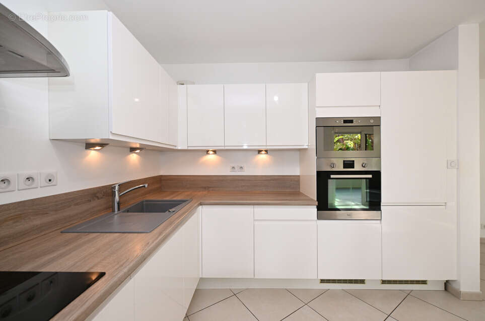 Appartement à LA LONDE-LES-MAURES