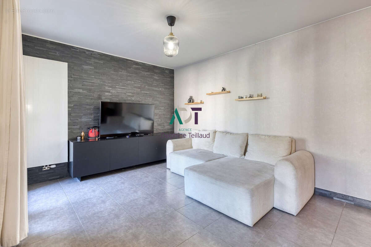 Appartement à MEYLAN