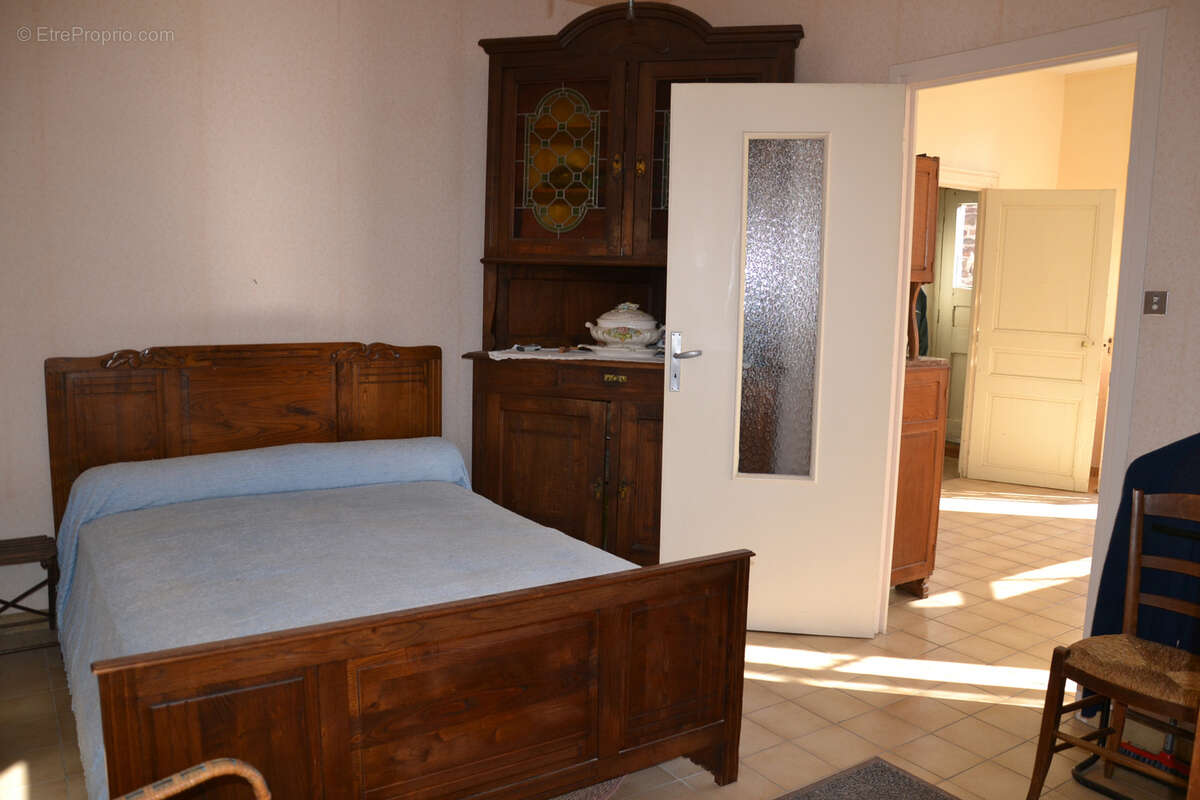 Maison à SAINT-SAUVES-D&#039;AUVERGNE