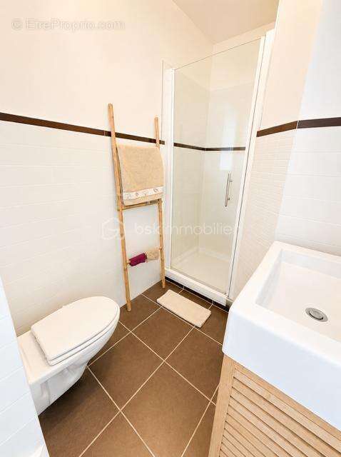 L'art de vivre au fil de l'eau ! Magnifique appartement avec terrasse ! - photo 8