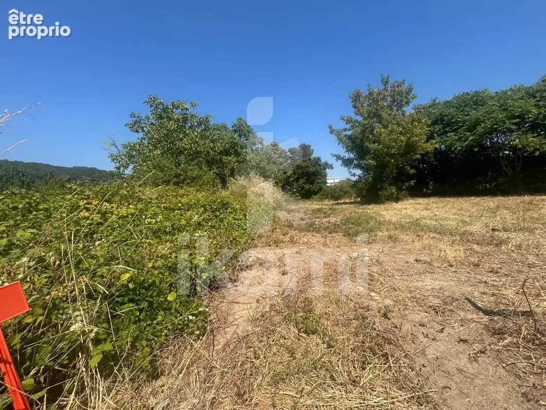 Terrain à bâtir - 425 m2 constructible centre de Charmes sur Rhône - photo 4