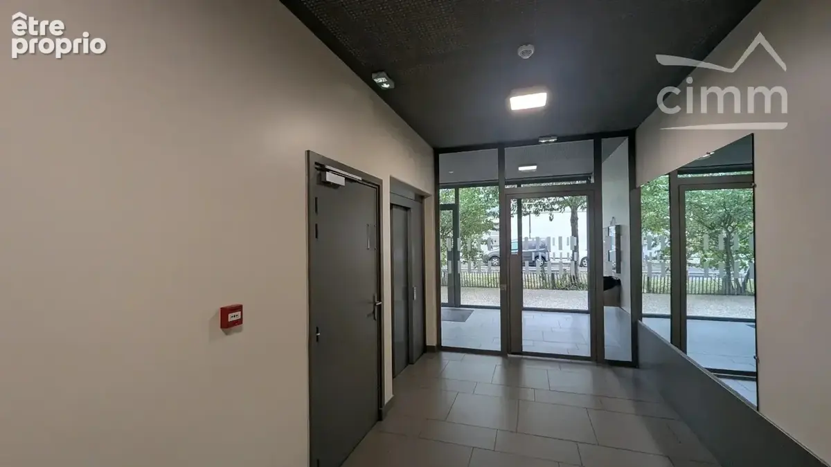 Superbe T3 moderne avec terrasse et garage à Villeurbanne - photo 9