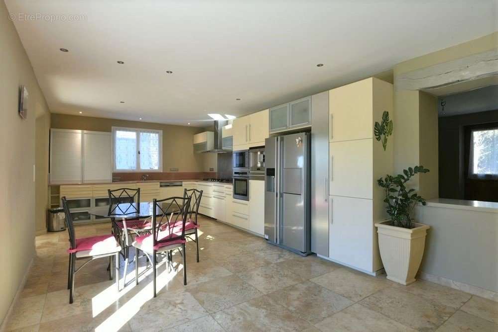 Maison à MONTAUROUX