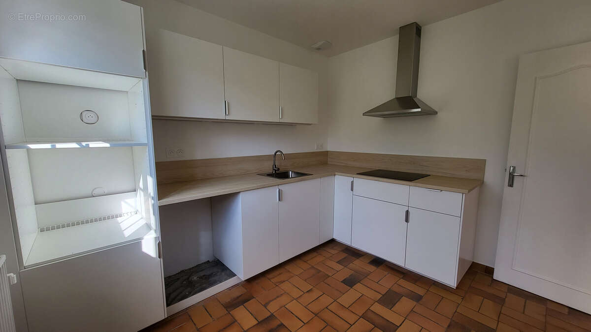 Maison à LA BONNEVILLE-SUR-ITON