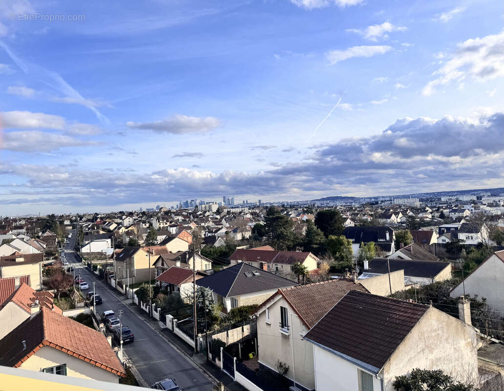 Appartement à SARTROUVILLE