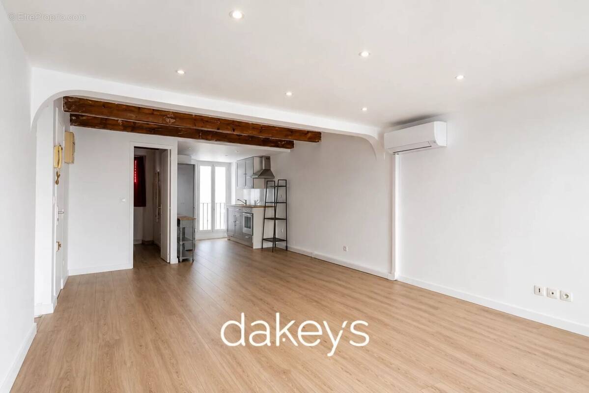 Appartement à MARSEILLE-6E