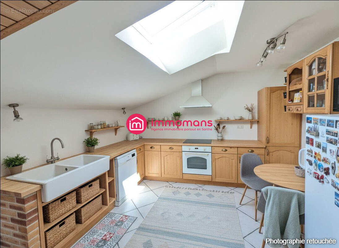 Maison à YVRE-LE-POLIN