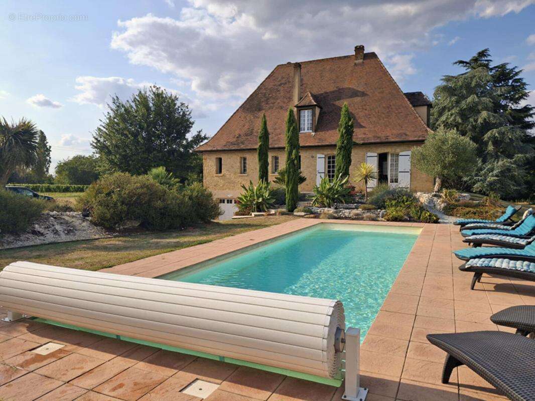Maison périgourdine de 170 m² - terrain de 1,5 H avec piscine et accès direct à la Dordogne à Eynesse (33220 - photo 3