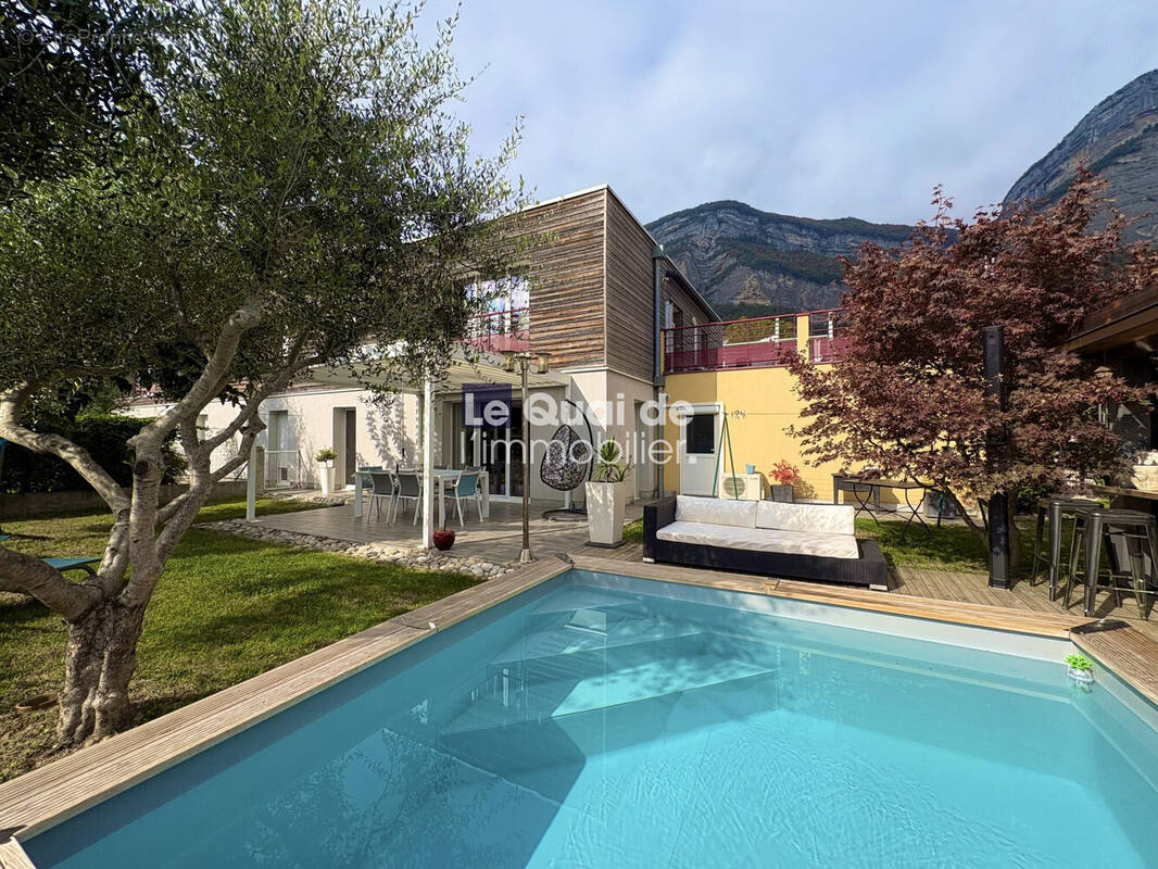 Appartement à CROLLES