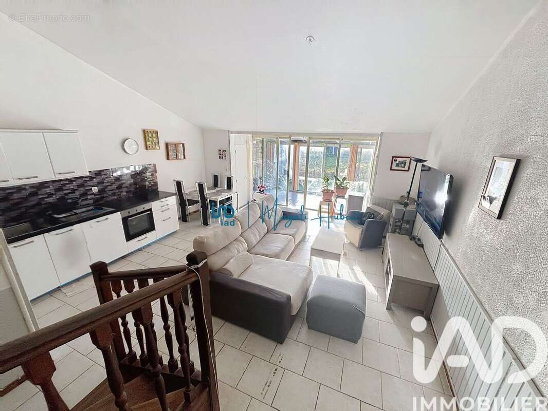 Photo 3 - Maison à SAVIGNY-LE-TEMPLE