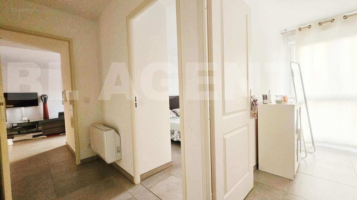 046EE8A5-DA2C-8751-DD04-8596B7AEFC16 - Appartement à MARSEILLE-12E