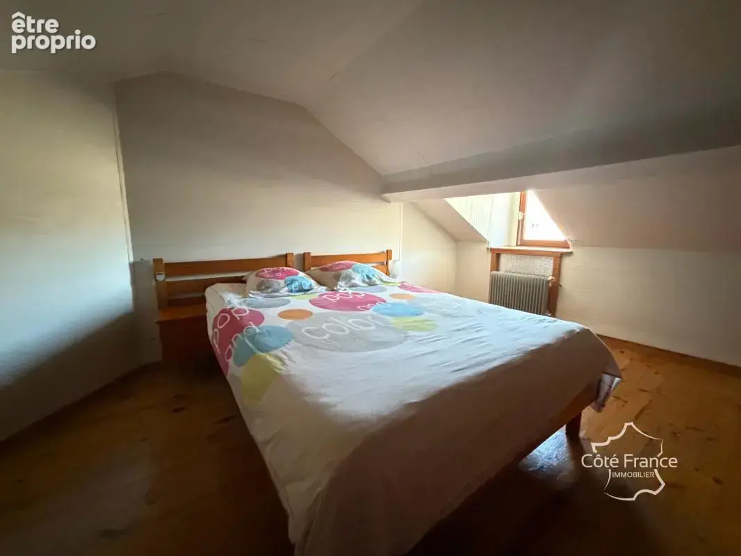 Magnifique maison en pierre de taille   Charme atypique et b - photo 16