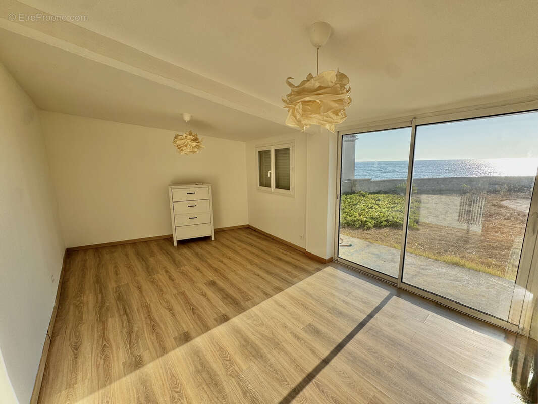 Maison d'exception en bord de mer   5 pièces   195 m2   Les Laurons, Martigues - photo 6