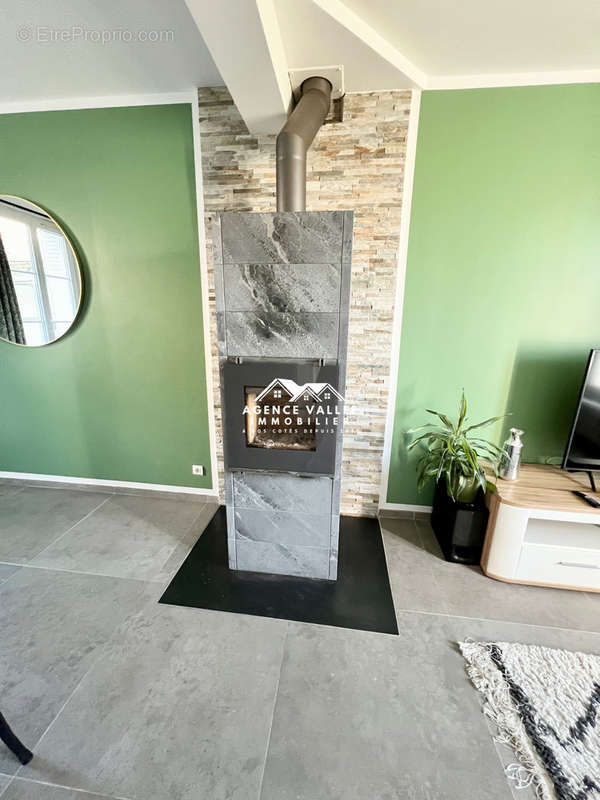 Maison à SAINT-PIERRE-DU-PERRAY