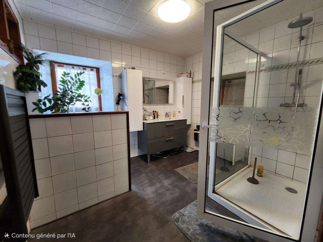 Maison à SAINT-LEON-SUR-L'ISLE