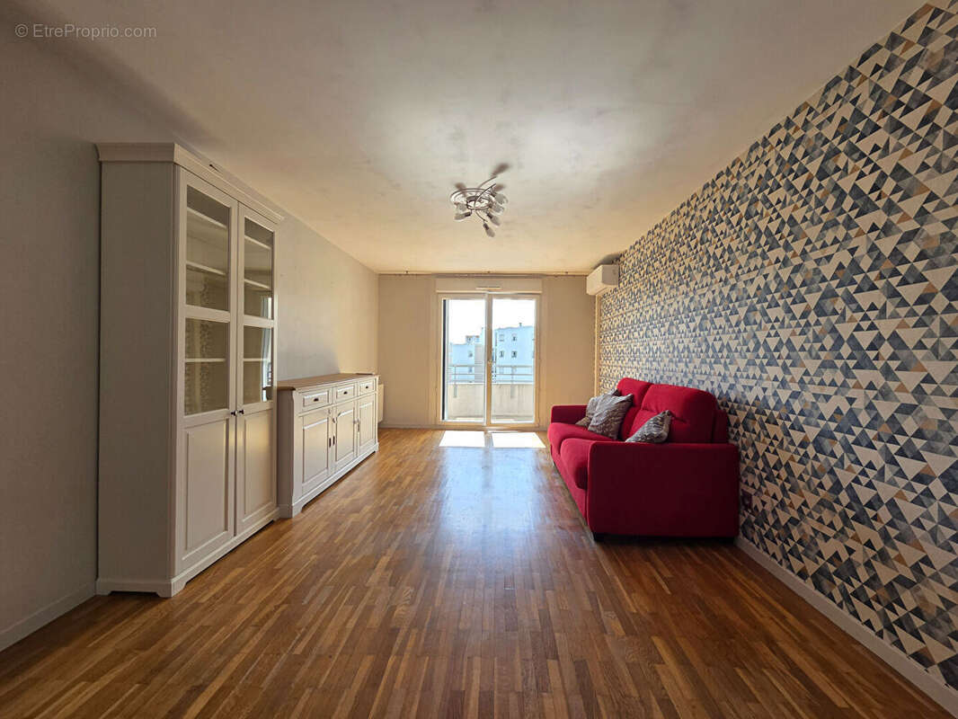 Appartement à LYON-8E