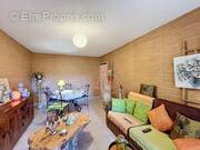 Appartement à SAINT-LAURENT-DU-VAR