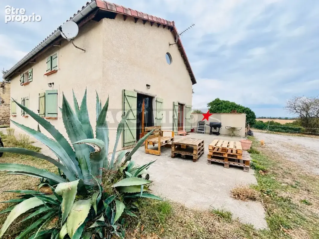 Photo Maison à Saint-Paul-Cap-De-Joux au prix de 265 000€