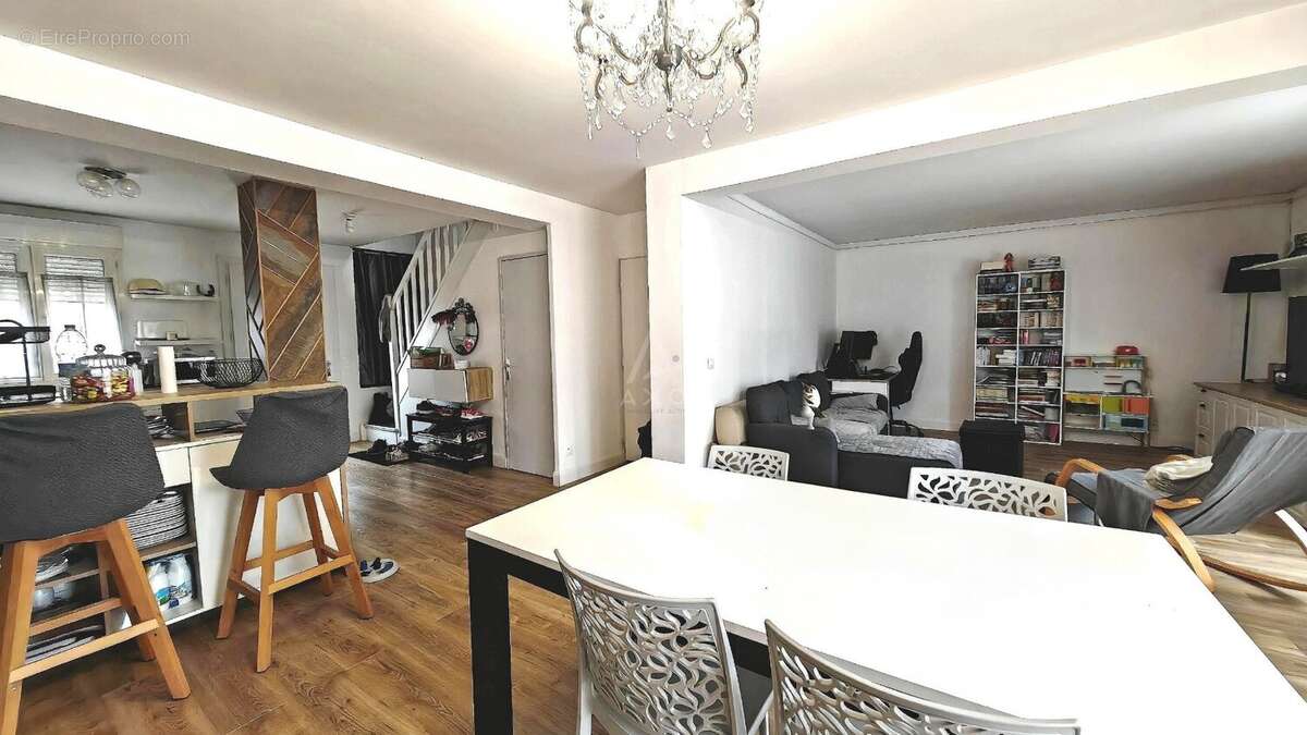 Maison à LAGNY-LE-SEC