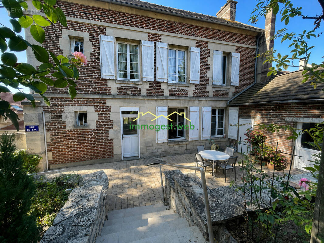 Maison à NEUILLY-EN-THELLE