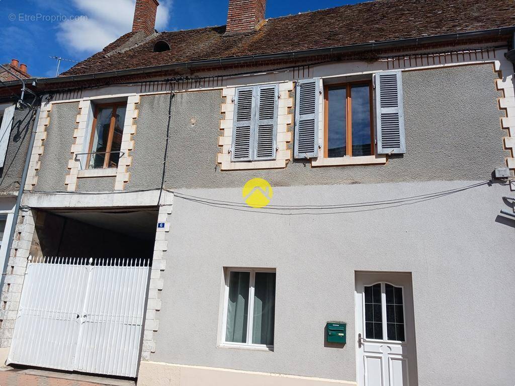 Maison à LURCY-LEVIS