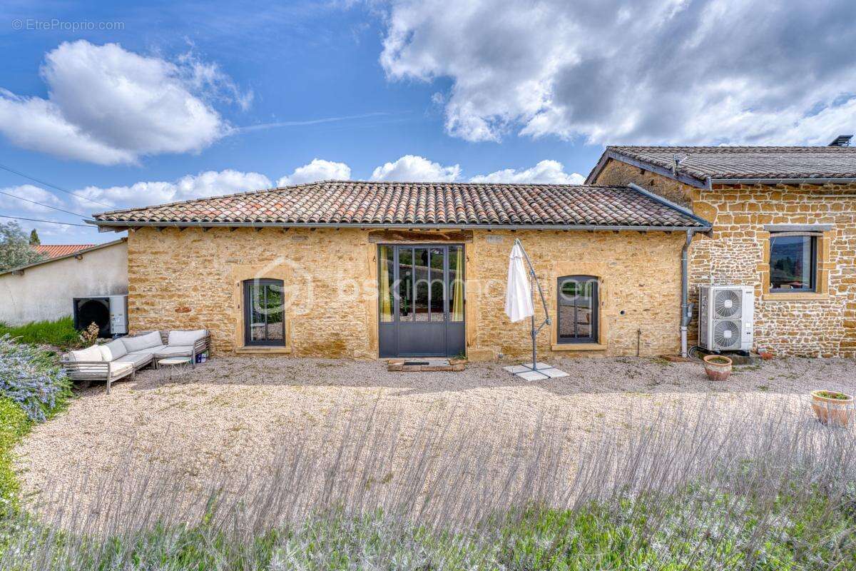 Ancien cuvier du XVIIIe siècle – 275 m² – Saint-Jean-des-Vignes - photo 27