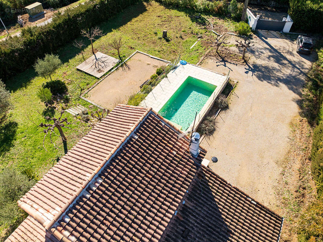 EXCLUSIVITÉ - Maison à Lorgues T4 sur 2145 m² de terrain avec une belle piscine et garage - photo 24