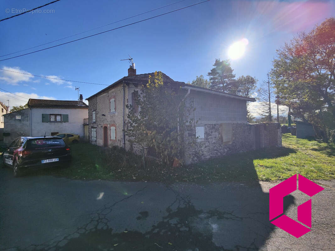 Maison à SAINT-GEORGES-D'AURAC