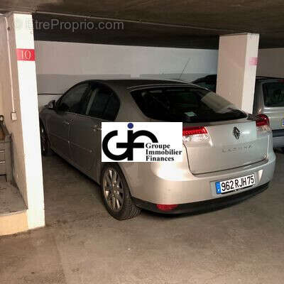 Parking à PARIS-16E