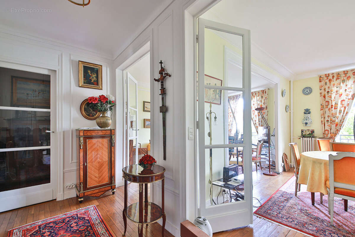 Appartement à PARIS-15E