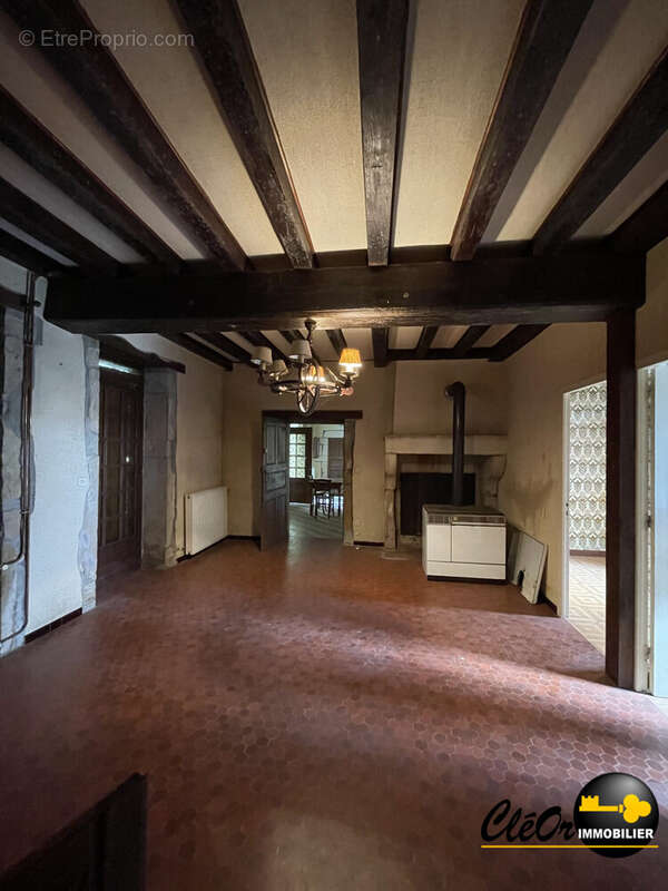 Maison 112 m² à La Chapelle-Naude  - photo 2