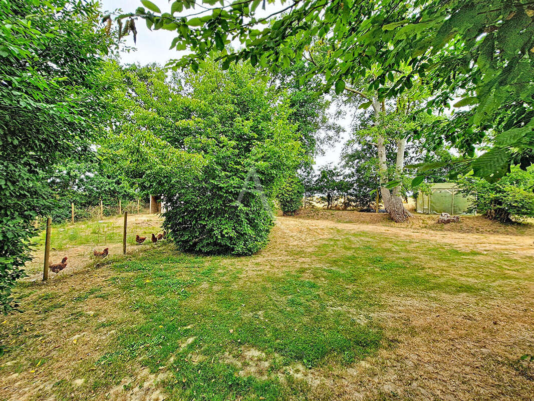 A vendre à MARIGNE maison de campagne avec grand terrain - photo 16