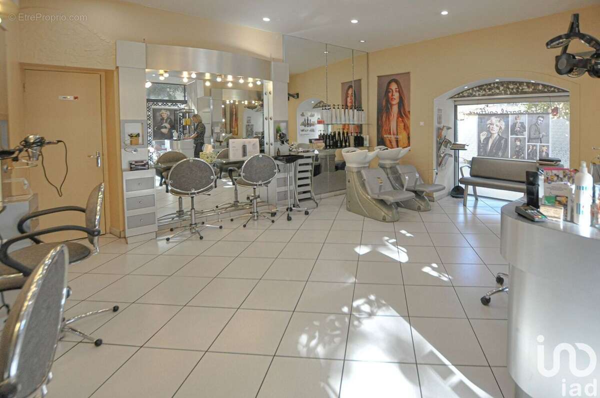 Photo 2 - Commerce à PERTUIS