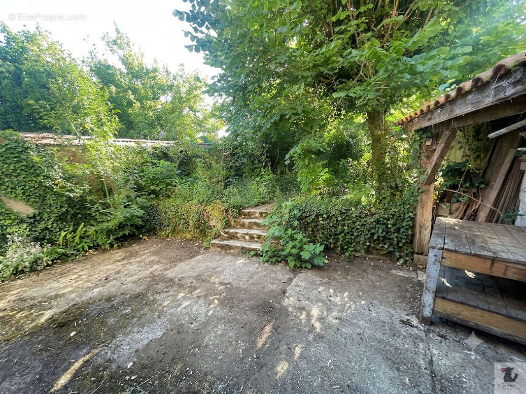 Immeuble de caractère à rénover   240m2   centre de bergerac   fort potentiel - photo 12