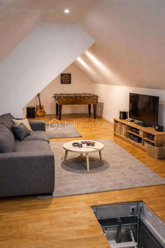 Maison à SAINT-GERMAIN-LES-ARPAJON