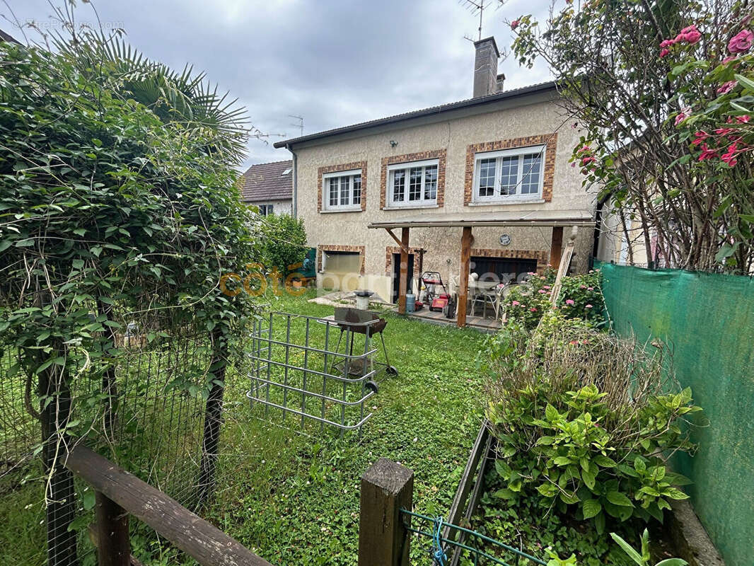 Maison à VILLENEUVE-LE-ROI
