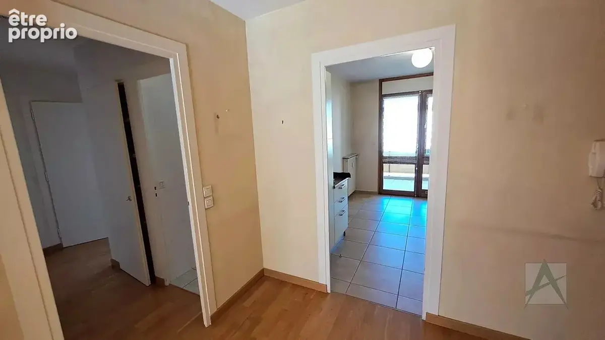 CHAMBERY- T3 avec balcon et parking - photo 4