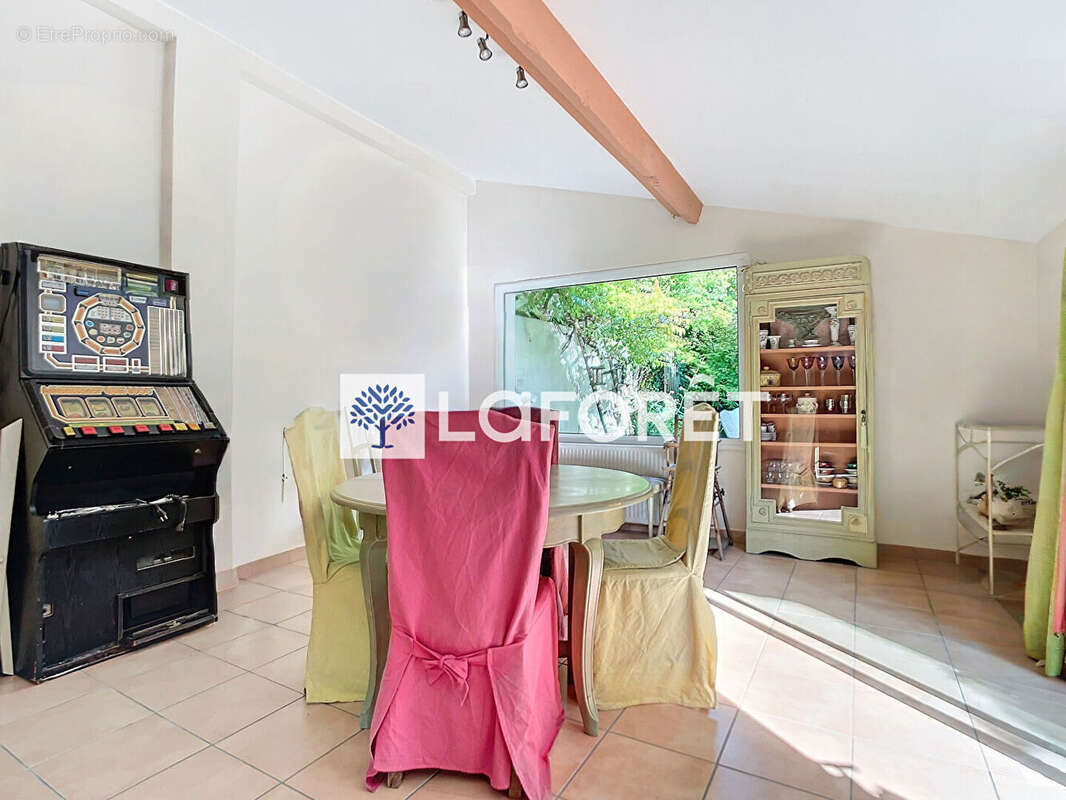 Maison à SAINT-NOM-LA-BRETECHE