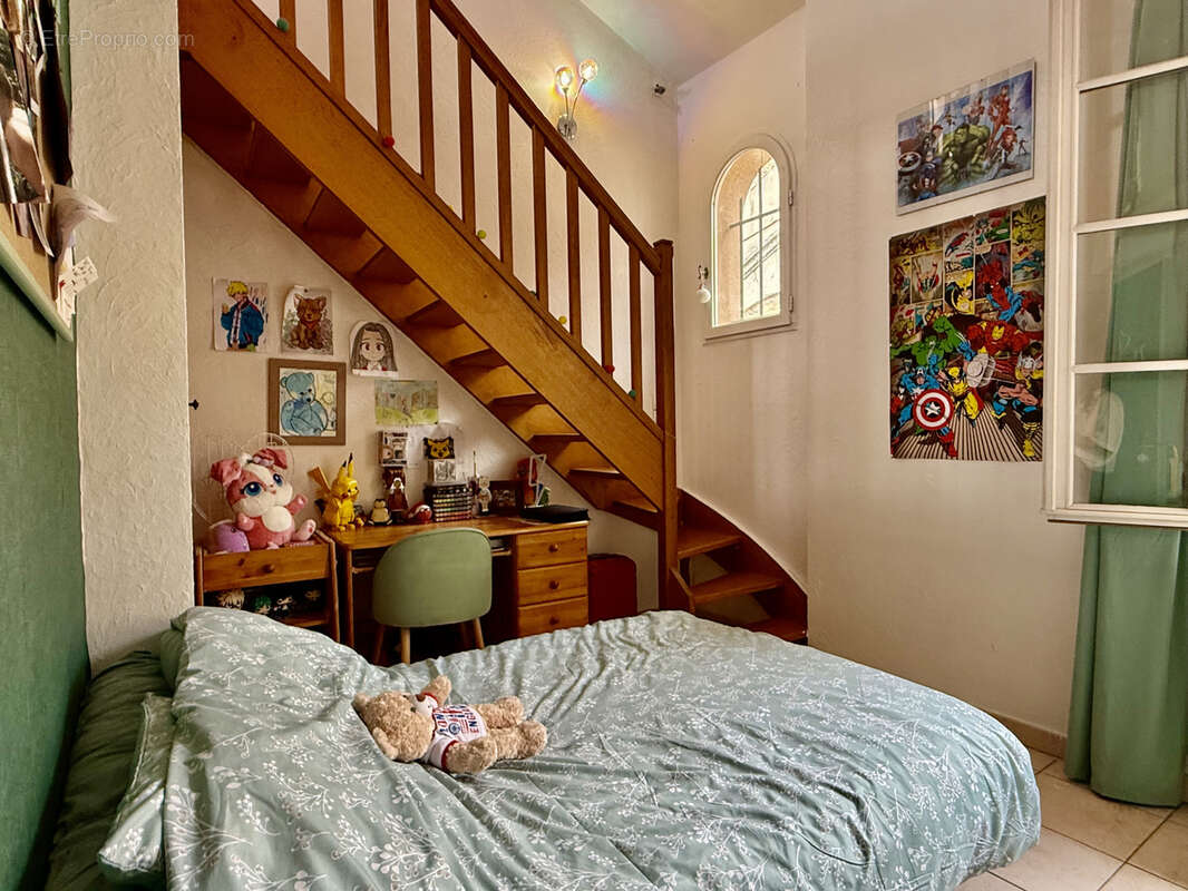 Maison à BAGNOLS-SUR-CEZE